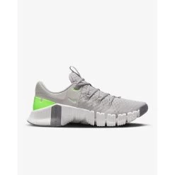 Nike Heren Fitness Schoen FREE METCON 5 - 002 LT IRON ORE/GREEN STRIKE-P
